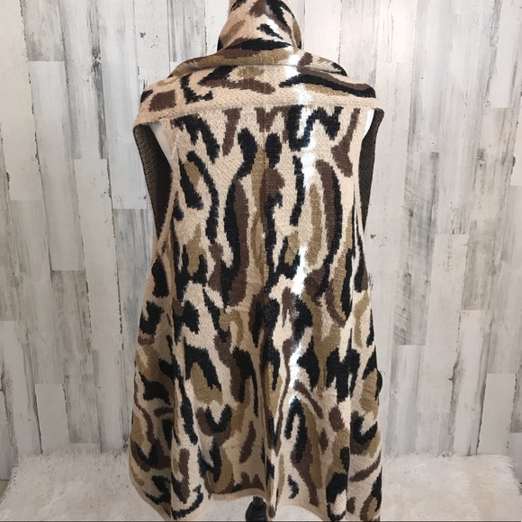 CAMOUFLAGE VEST, OSFM - Picture 3 of 3